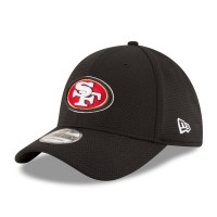 Men's San Francisco 49ers New Era Black Sideline Tech 39THIRTY Flex Hat 2419749
